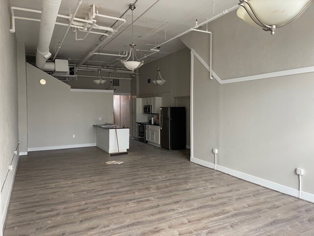 Building Photo - 42 S Saint Clair St