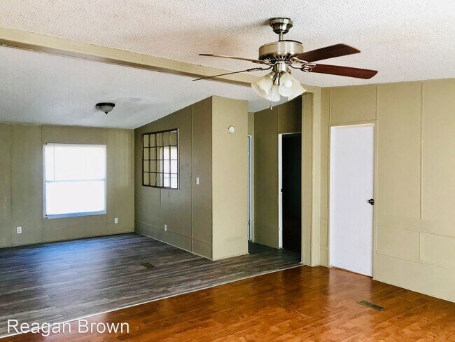 Building Photo - 3 br, 2 bath House - 12310 Loganberry Drive