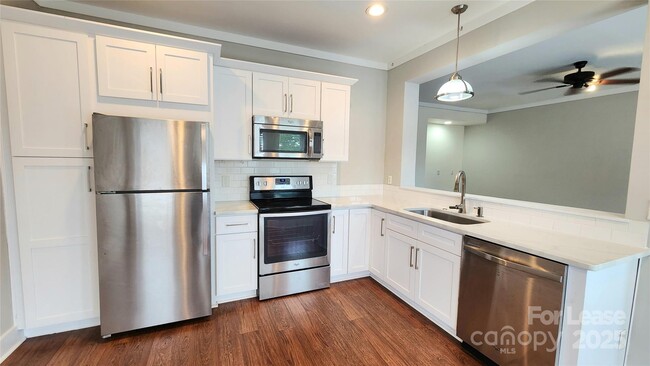 Photo - 429 Windsor Gate Dr Townhome