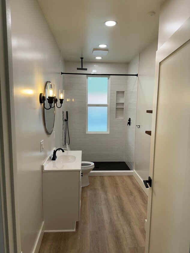 Foto principal - 927 Stewart St