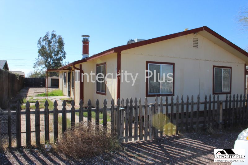 Primary Photo - 207 E Cedar Ave