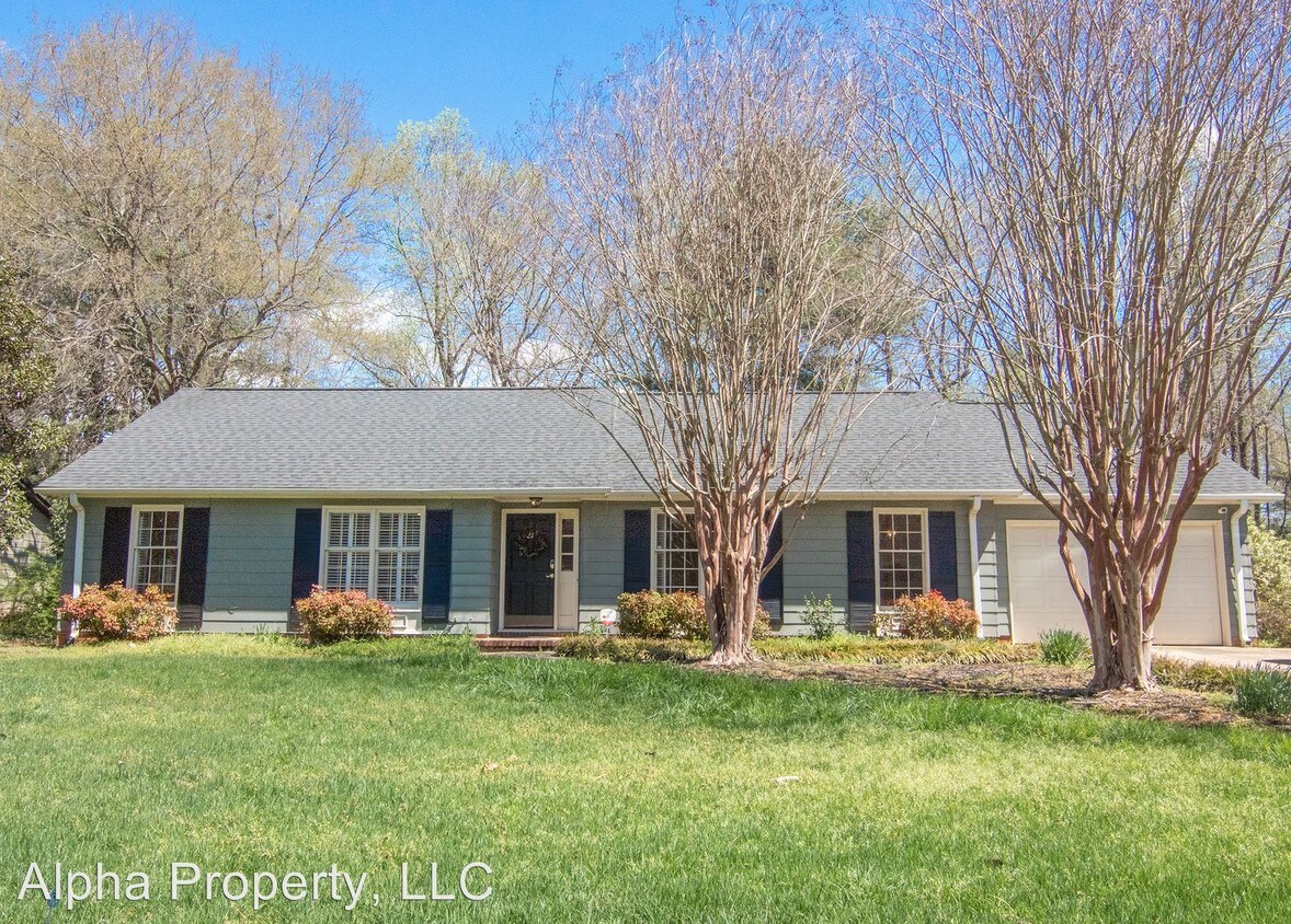 Primary Photo - 3 br, 2 bath House - 21 Eagle Ridge Ln
