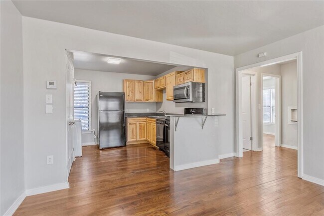 Foto del edificio - 1217 N Blackwelder Ave