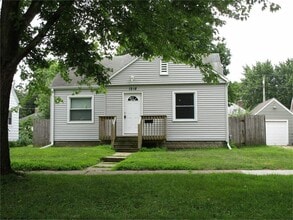 Building Photo - 1218 Vine St