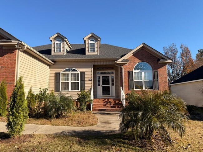 Foto del edificio - COMING SOON: Well Maintained 3BR 2BA Home w/ Pool Access + Dog Park in GREAT Location!