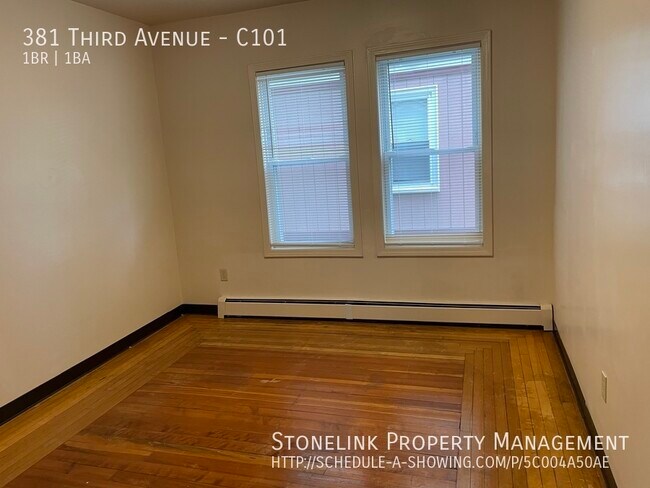 Building Photo - 381 Third Avenue