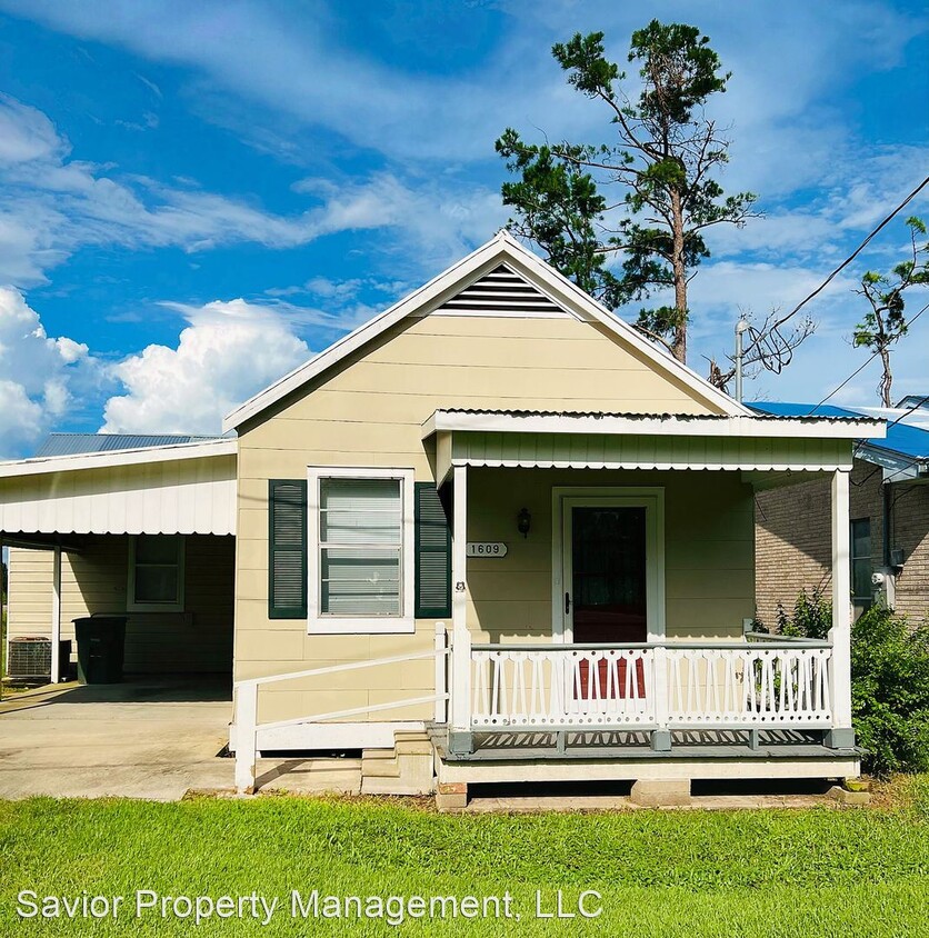 Primary Photo - 2 br, 2 bath House - 1609 W. Main St.