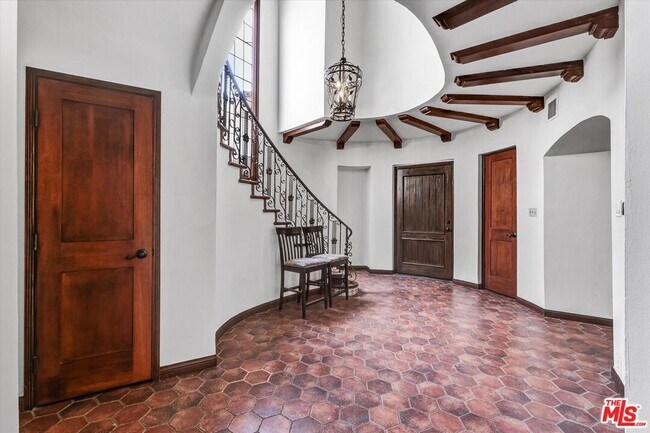 Foto del edificio - 613 Highland Ave