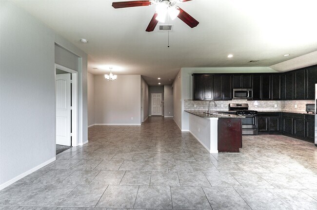 Foto del edificio - 29319 Dunns Creek Ct