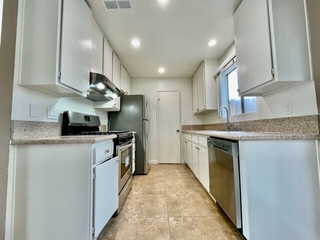 Foto del edificio - 74606 Driftwood Dr
