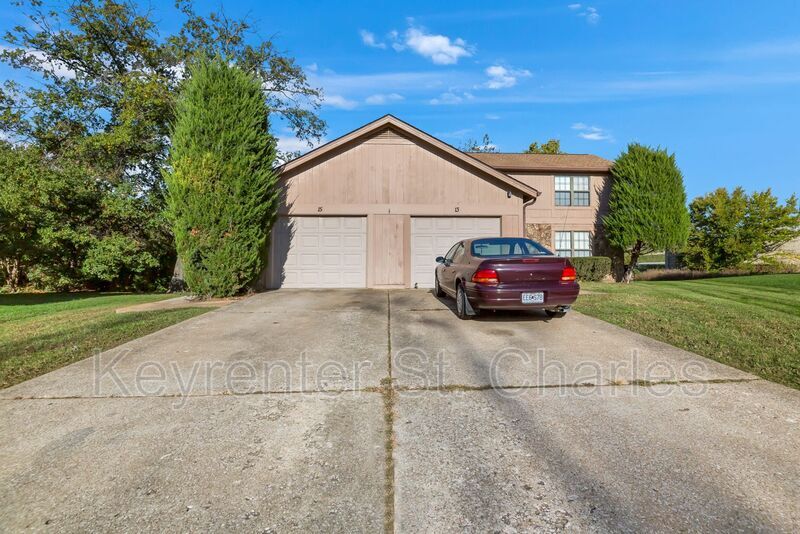 15 Bayside Ct, Lake Saint Louis, MO 63367 House Rental in Lake Saint