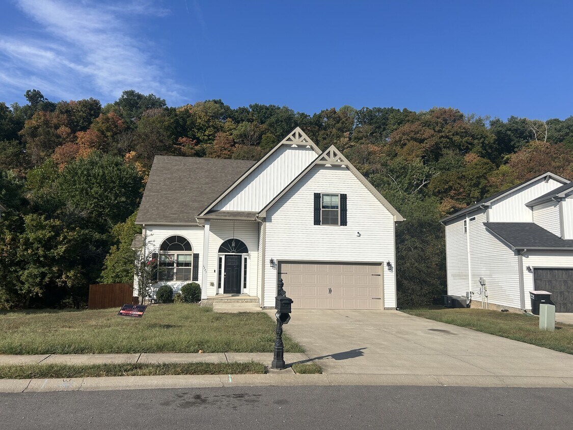 Foto principal - 1725 Rains Rd