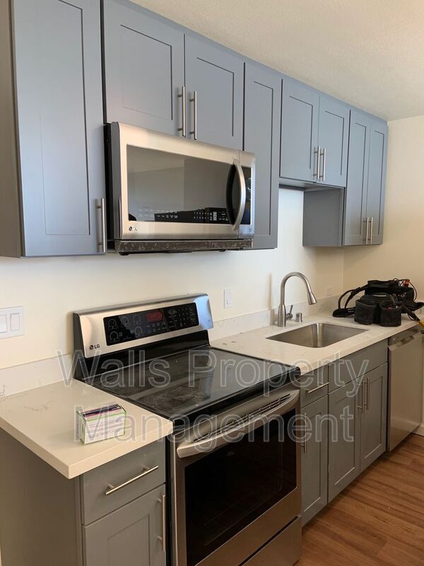 612 Malden Ave E Unit 6, Seattle, WA 98112 Condo for Rent in Seattle, WA
