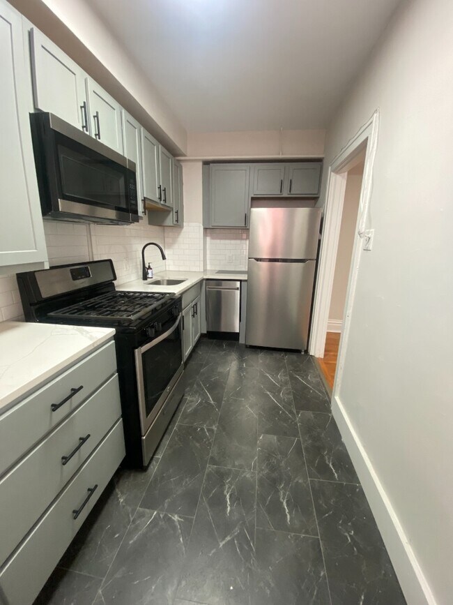 Foto del edificio - 5616 Pershing Ave