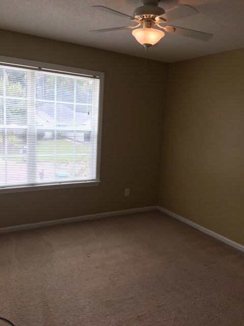 Building Photo - 2709 Pineview Drive*