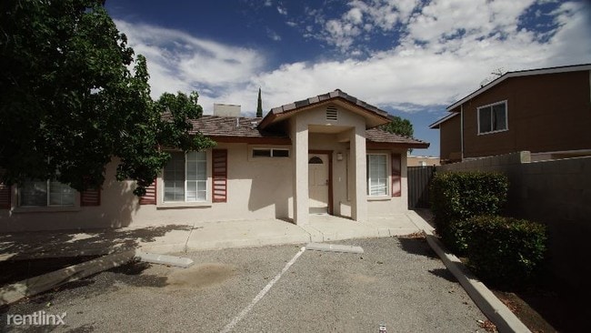 Building Photo - 2 br, 1 bath Apartment - 4206 Orrick Ct