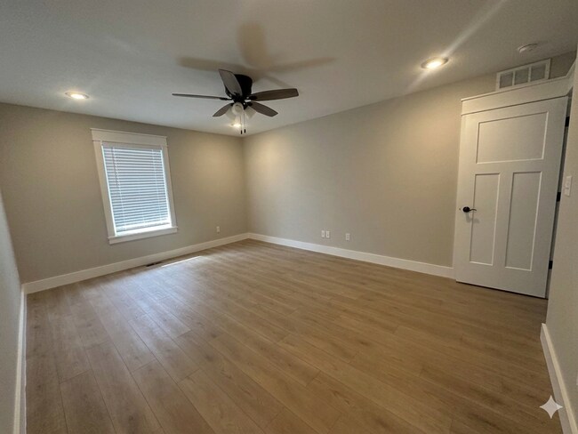Foto del edificio - *August 2027* - Brand New Build 3 Bed, 3 Bath Brick Townhome! Amazing Location!