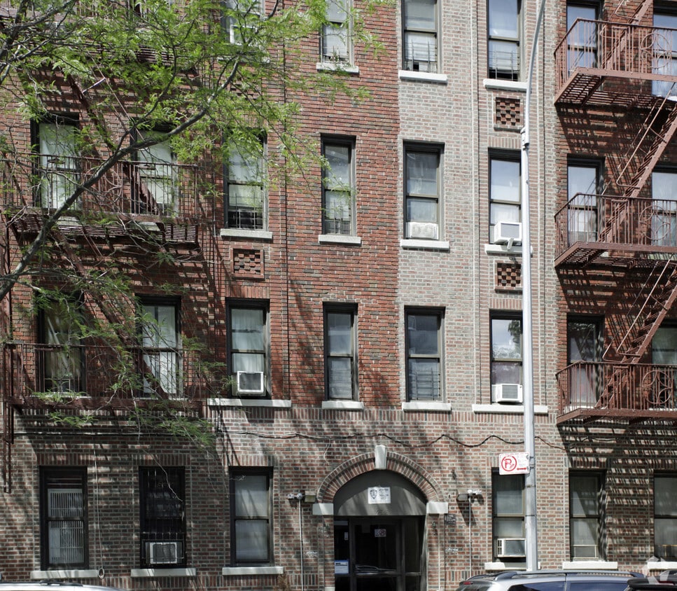 Building Photo - 2545 Olinville Ave