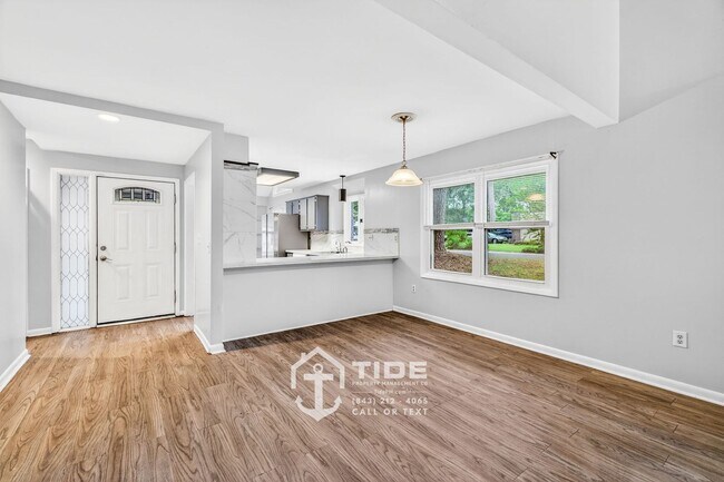 Building Photo - Spacious Home in the Heart of Summerville
