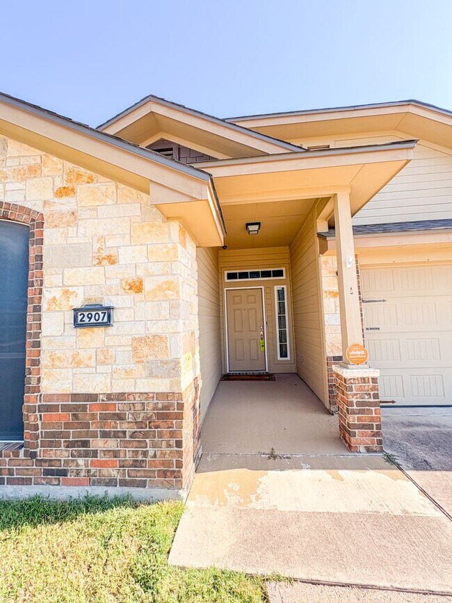 Building Photo - 2907 Montague County Dr
