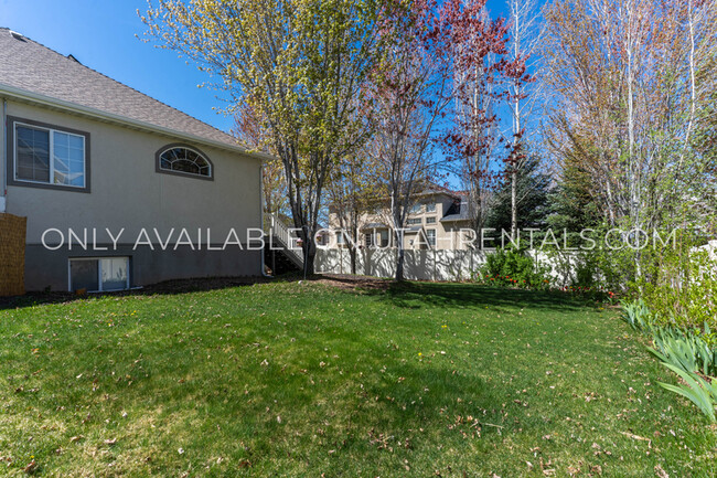 Building Photo - 1138 S 600 W