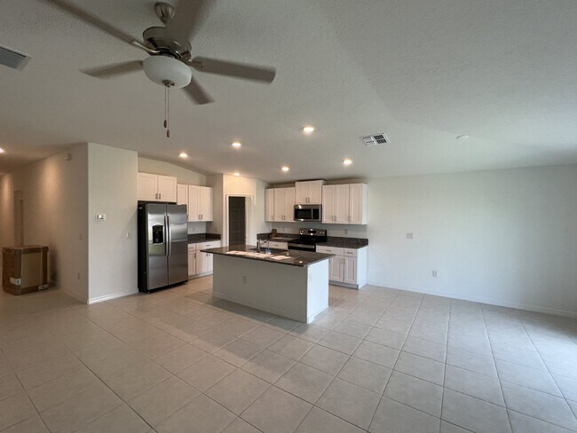 Foto del edificio - 12767 Weston Oaks Ln