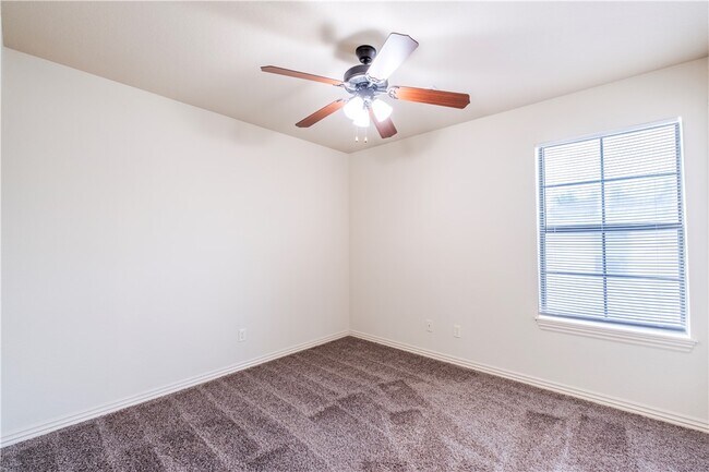Foto del edificio - 2625 N Arroyo Ave