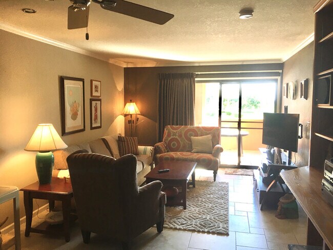 Building Photo - 12212 N Paradise Village Pkwy W