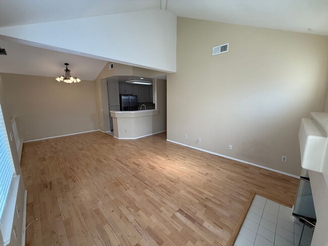 Foto del edificio - 2 Bed, 2 Bath Townhome in Belsera with att...