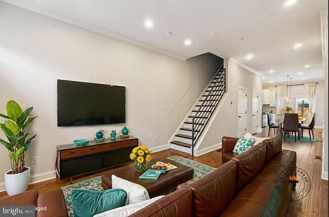 Foto del edificio - 719 E Thompson St