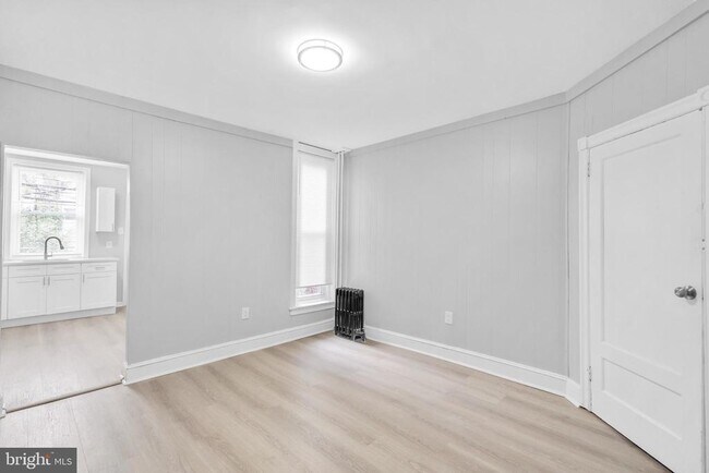 Foto del edificio - 5249 Delancey St