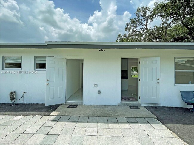 Foto del edificio - 1606 NW 12th Ave