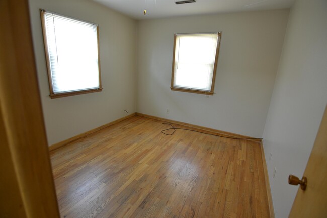 Building Photo - 420 I Ave