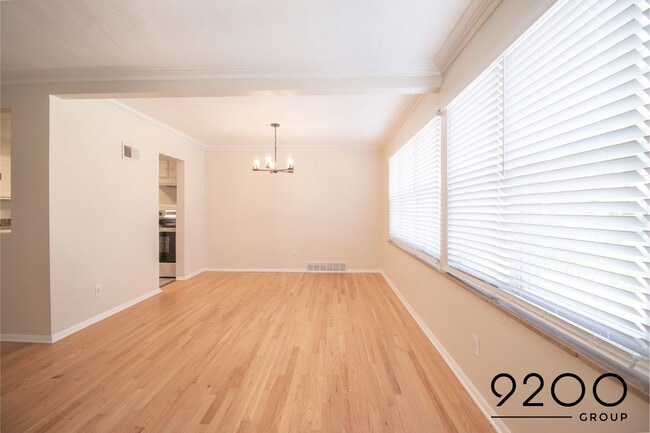 Foto del edificio - 7240 Balson Ave