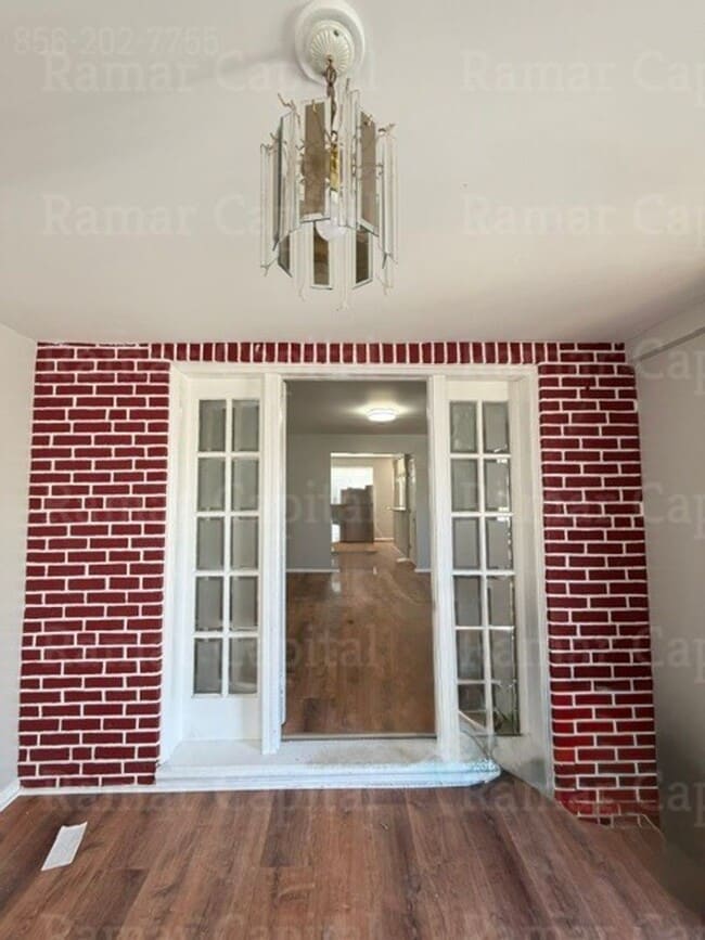 Building Photo - East Camden -  3BR Home with Modern Finishes and Central A/C