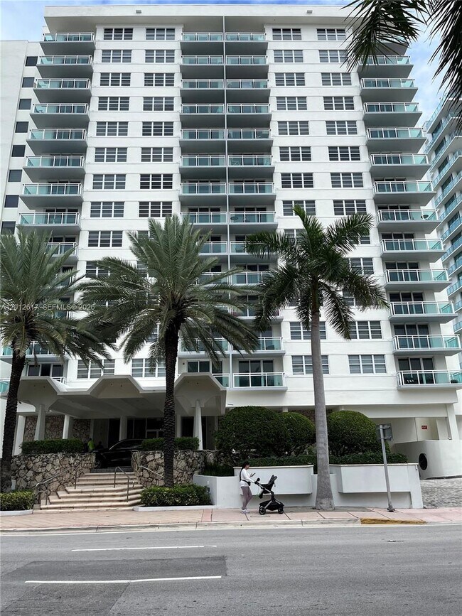 Building Photo - 6917 Collins Ave
