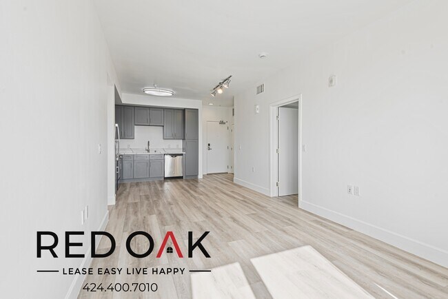 Foto del edificio - 5837 W Sunset Blvd