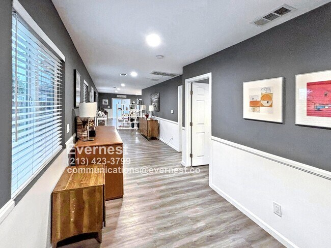 Foto del edificio - Charming 2-Bedroom Home in a Prime Locatio...
