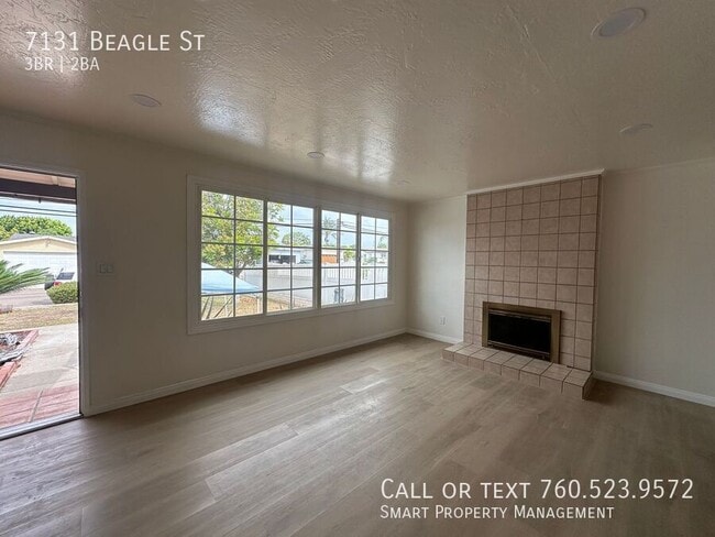 Foto del edificio - 7131 Beagle St