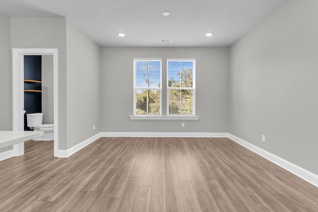 Foto del edificio - 1247 Tice Ln