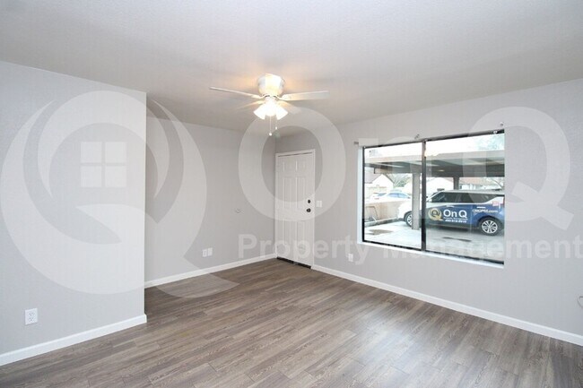 Building Photo - 6133 E Glencove St
