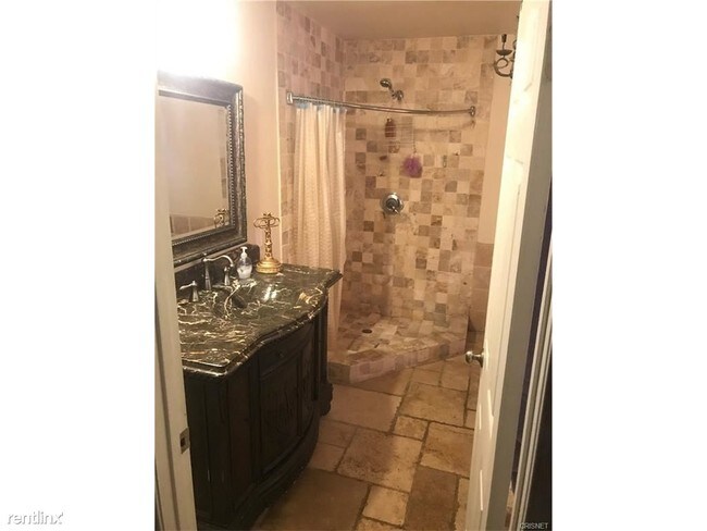 Building Photo - 11417 Ramona Ave