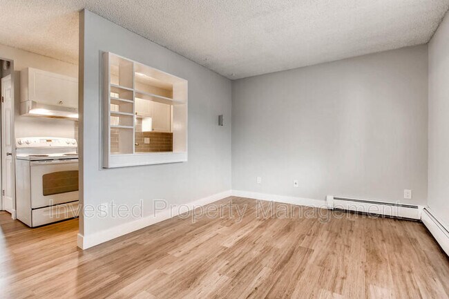 Building Photo - 5995 E Iliff Ave