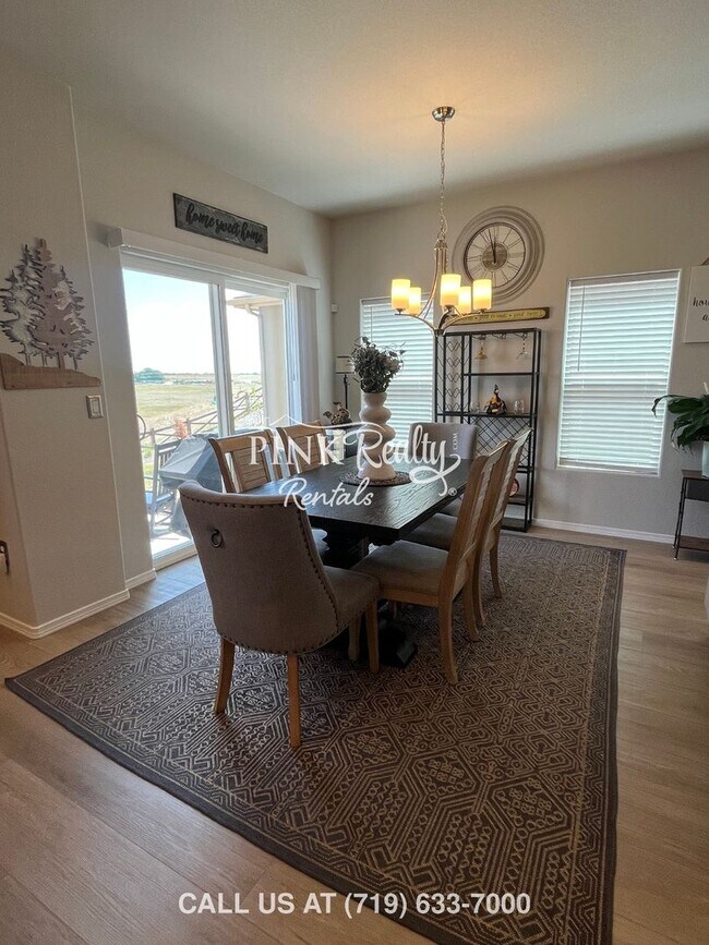 Foto del edificio - 9656 Feathergrass Dr