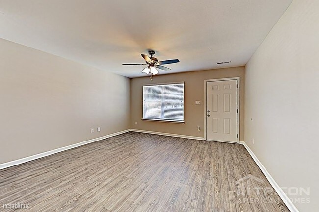 Building Photo - 3216 Dizzy Dean Dr