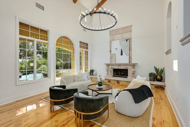 Building Photo - 5005 Calabria Ct