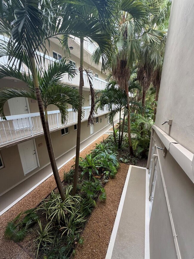 Building Photo - 7845 Camino Real