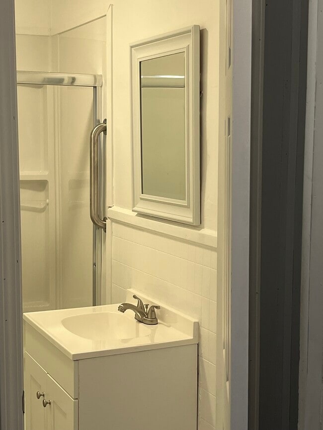 Foto del edificio - 1210 Dooley St