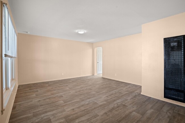 Building Photo - 532 Loma Hermosa Dr NW