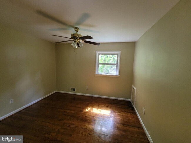 Foto del edificio - 8902 Sylvania St